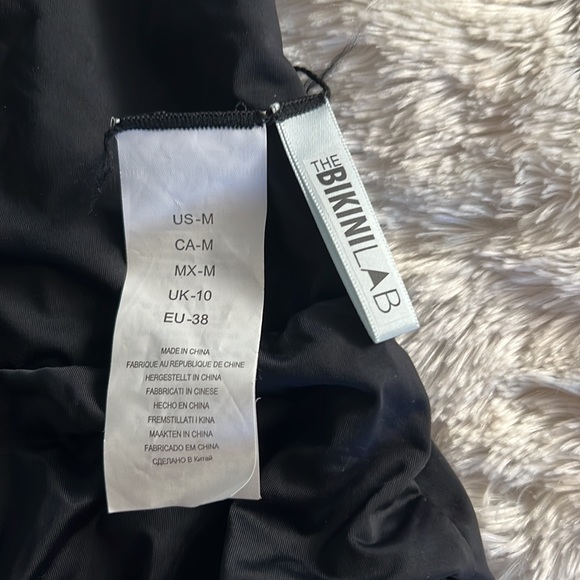 The bikini lab black swimsuit. - Picture 4 of 6